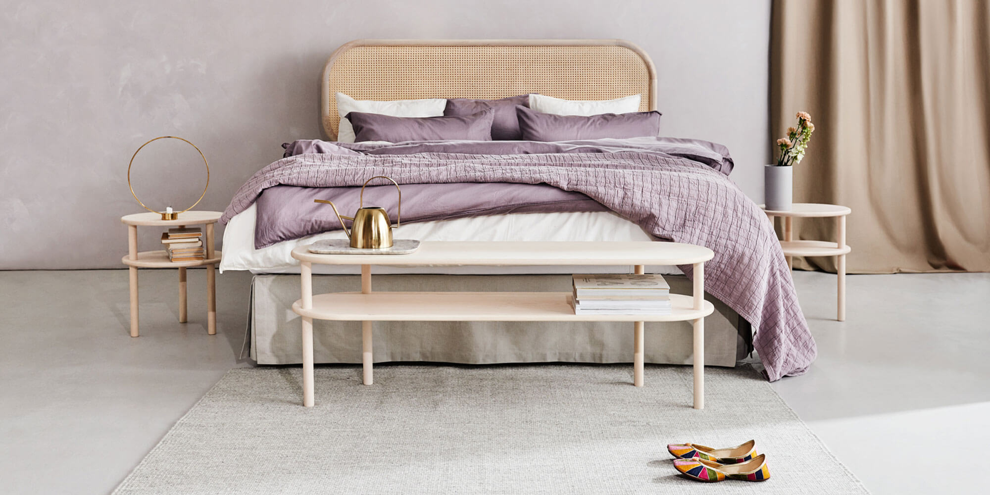 Fennobed_Matri_Beistelltisch_mit_Boxspringbett